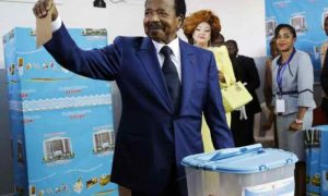 Attentes que le parti du président camerounais Paul Biya remportera les élections sénatoriales