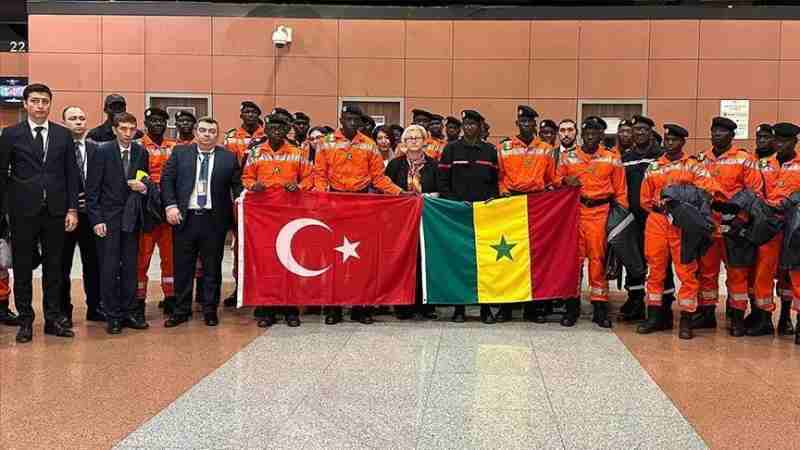 Le tremblement de terre...L'équipe de secours sénégalaise salue la solidarité du peuple turc