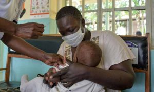 Malgré les vaccins, le paludisme reste une maladie mortelle en Afrique