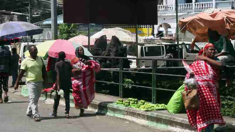 Les Comores refusent d'accepter les migrants de Mayotte alors que la querelle avec Paris s'intensifie