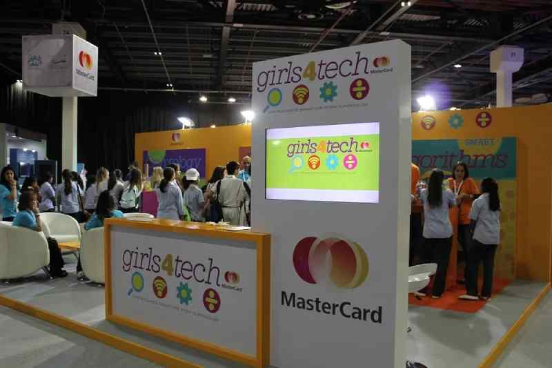 Le programme Girls4Tech de Mastercard continue d'autonomiser les filles d'Afrique subsaharienne