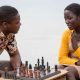 De jeunes Ougandais se forment comme maquilleurs pour l'industrie cinématographique