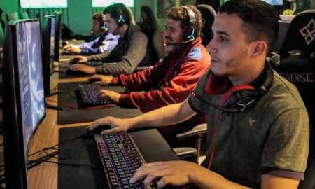 Les passionnés de jeux vidéo en Libye se regroupent après des années d'isolement