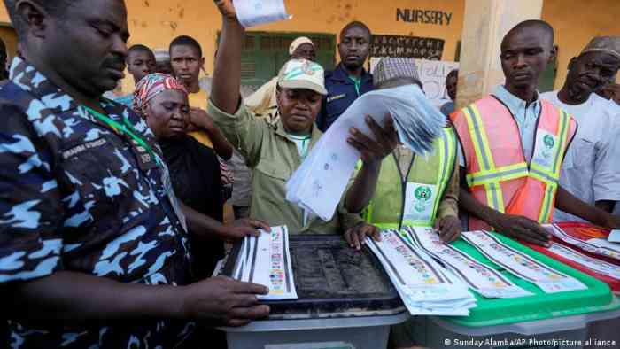 Le parti au pouvoir au Nigeria appelle au refus de contester les résultats des élections présidentielles
