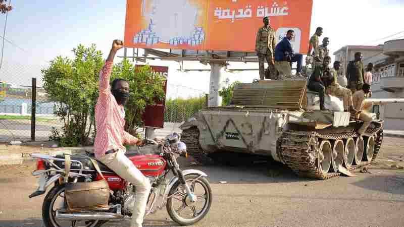 En quoi le conflit au Soudan constitue-t-il une menace pour les pays voisins et toute la région ?