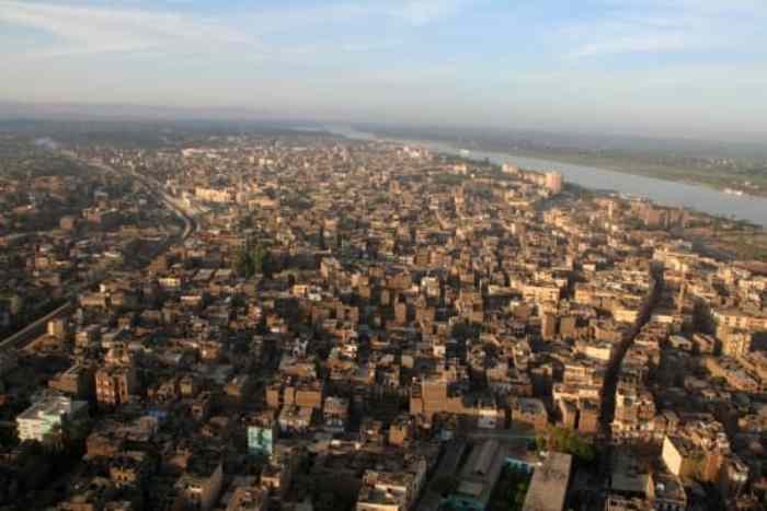 En tête de liste des événements et des tensions, quelle est l'importance de la ville soudanaise de Méroé ?