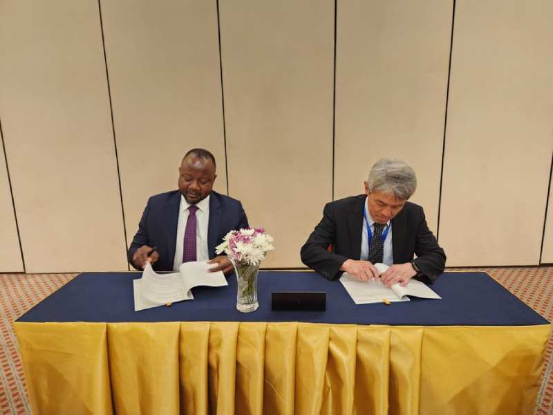 L'AFC et la Japan Bank for International Cooperation collaborent pour accélérer la transition énergétique en Afrique