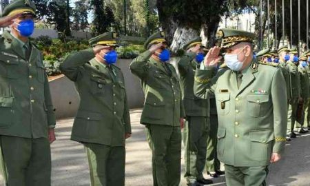 L'armée se mêle de tout en Algérie