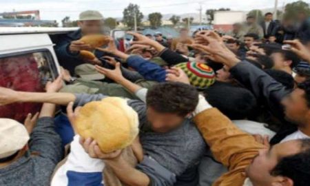 Les partis d'opposition : une révolte d'affamés arrivent en Algérie