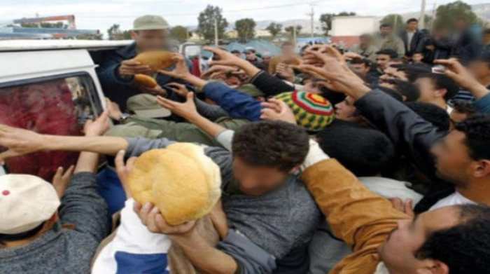 Les partis d'opposition : une révolte d'affamés arrivent en Algérie