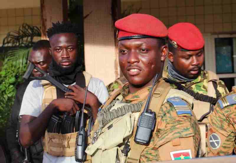 Le dirigeant par intérim du Burkina Faso salue la Russie comme un allié stratégique