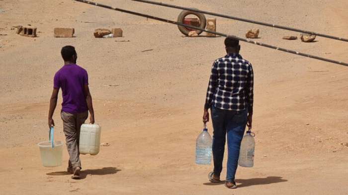 A cause de la guerre…Souffrir pour avoir de l'eau dans la périphérie de Khartoum