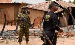 Le nombre de morts dans les récents affrontements sectaires au Nigeria a dépassé les 100