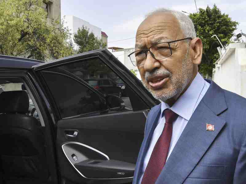 Tunisie...Rached Ghannouchi a été condamné par contumace à un an de prison pour "apologie du terrorisme"