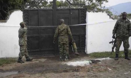 L'Ouganda envoie plus de troupes pour traquer les rebelles qui ont tué 37 étudiants