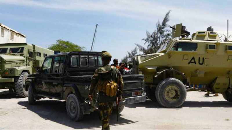 Attaque contre une base militaire en Somalie avec le retrait des forces africaines