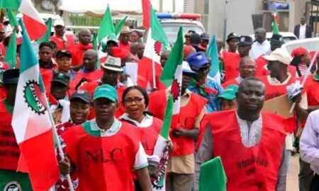 Les syndicats nigérians suspendent leur grève contre les subventions aux carburants