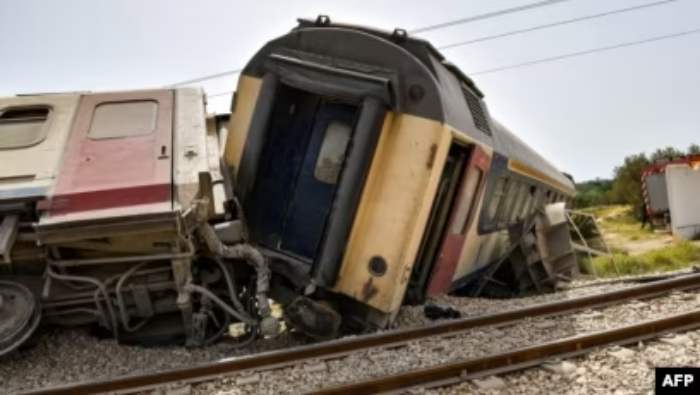 Un accident de train fait deux morts et 34 blessés en Tunisie
