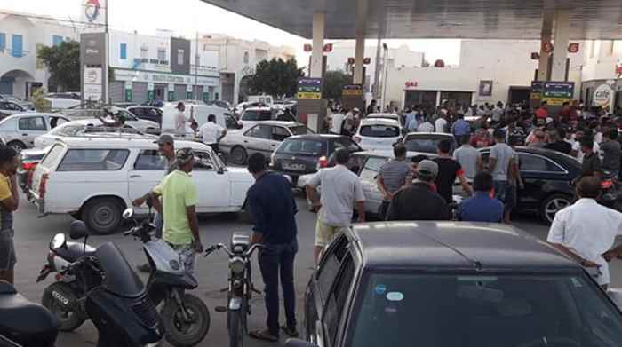 Avec la pénurie de produits de base...La crise du carburant s'aggrave à nouveau en Tunisie