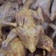 Saisie de 10,21 tonnes de poulet pourri destiné aux restaurants et hôtels en Algérie