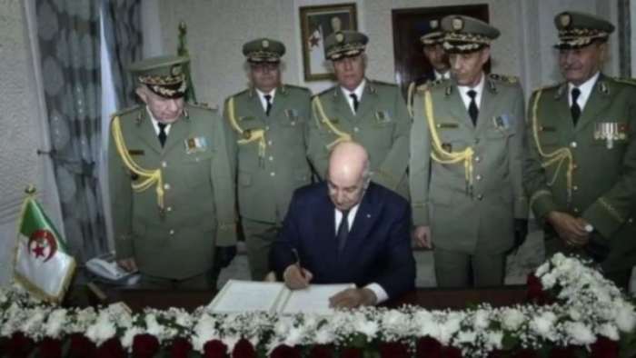 La politique des généraux mène-t-elle à une Algérie divisée ?