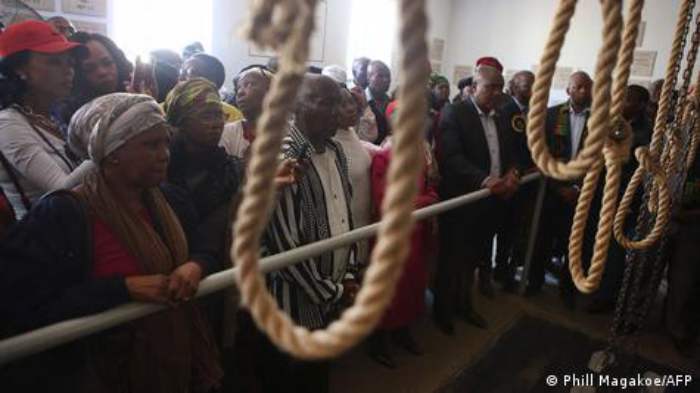 Le Ghana abolit la peine de mort et la remplace par la réclusion à perpétuité