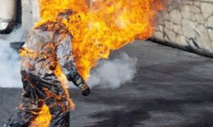 Un jeune tunisien s'immole par le feu et est blessé
