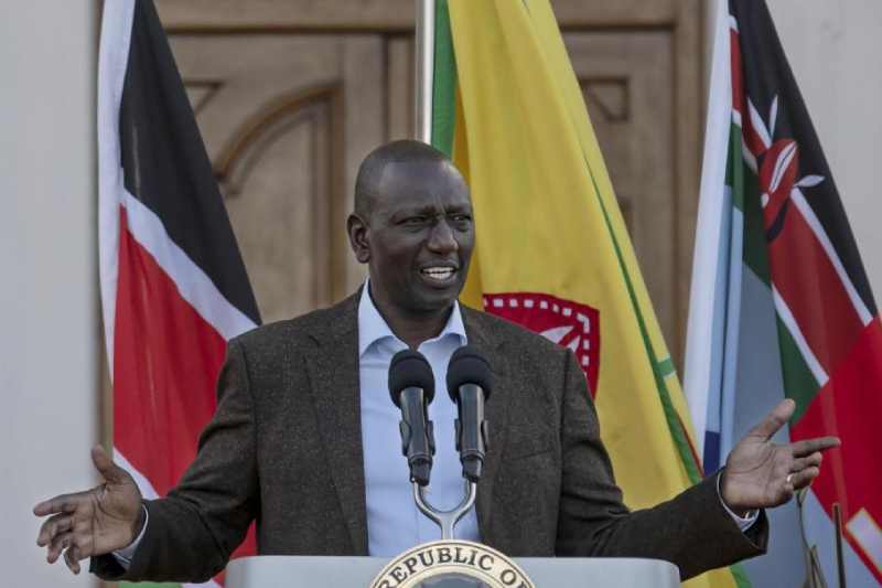 Le président kenyan s'engage à mettre fin aux protestations contre les augmentations d'impôts