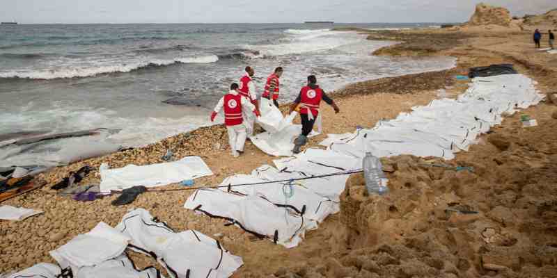 La Libye récupère cinq corps de migrants africains, et le Sénégal annonce la mort de 15 par noyade