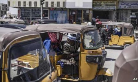 Le spectre du chômage menace 2 600 familles en Mauritanie après l'interdiction du "Tuktuk" dans le centre de la capitale