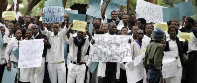 Les médecins généralistes nigérians font grève pour protester contre leurs bas salaires
