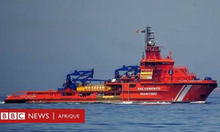 Comment les garde-côtes espagnols ont-ils accidentellement sauvé un bateau transportant des dizaines de migrants africains ?