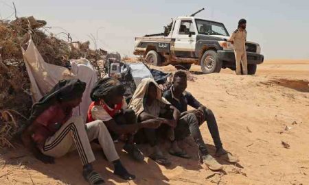 Les autorités libyennes sauvent des migrants africains transférés dans le désert par la Tunisie
