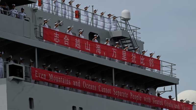 Une flotte navale de l'armée chinoise effectue une rare visite au Nigeria