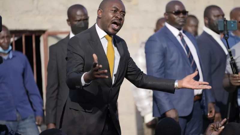 Le chef de l'opposition zimbabwéenne, Nelson Chamisa, lance sa campagne électorale et promet la prospérité