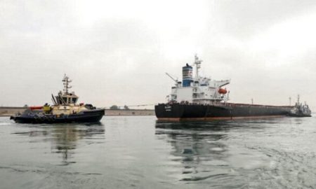 Une locomotive appartenant à l'Autorité du Canal de Suez a coulé après être entrée en collision avec un pétrolier traversant le canal