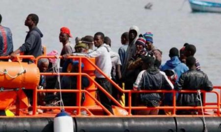 Des survivants d'un bateau au Cap-Vert disent que certains ont sauté pour tenter d'atteindre la terre ferme