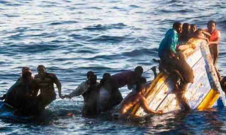 Une quarantaine de migrants sénégalais ont été secourus après le naufrage d'un bateau transportant 101 passagers près du Cap-Vert