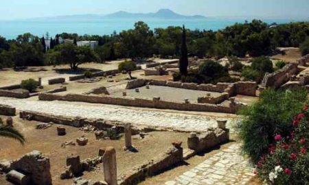 Des pièces d'or vieilles de 2 300 ans et des restes d'enfants ont été découverts dans une ancienne nécropole de Carthage