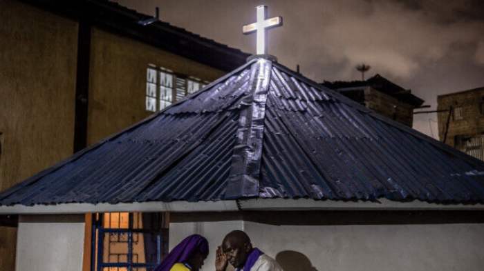Le Kenya interdit les églises, dont l'une est liée à une secte de la famine à mort