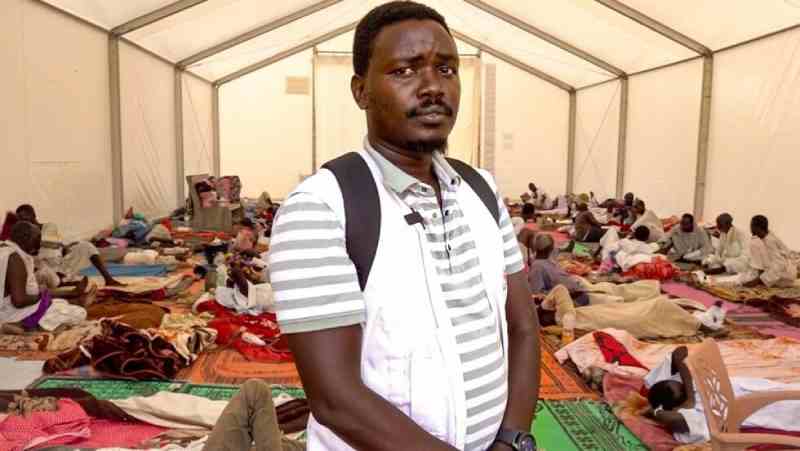 Surpeuplement dans un hôpital de campagne pour réfugiés soudanais au Tchad, et la situation est hors de contrôle