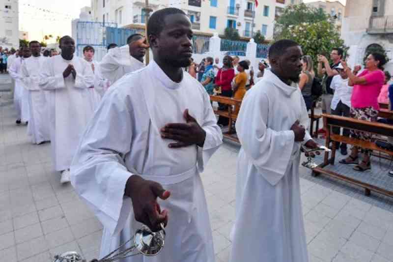 Tunisie : Des centaines de musulmans et catholiques participent à la marche « Vivre ensemble »