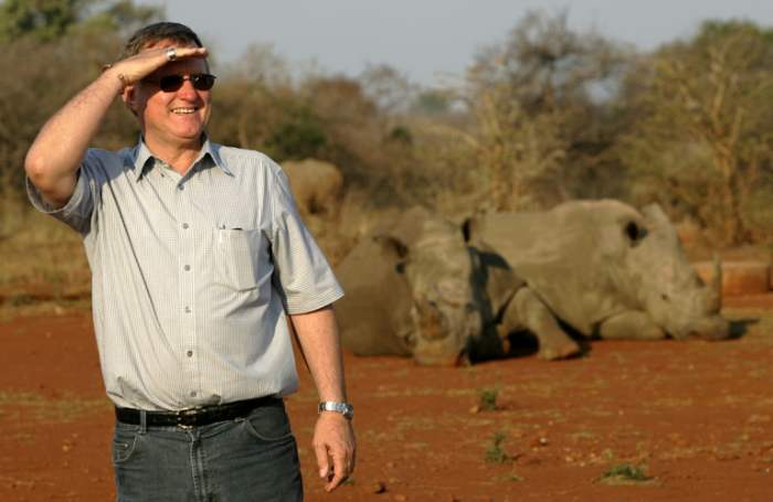 Une grande ferme de rhinocéros sauvée par une ONG en Afrique du Sud
