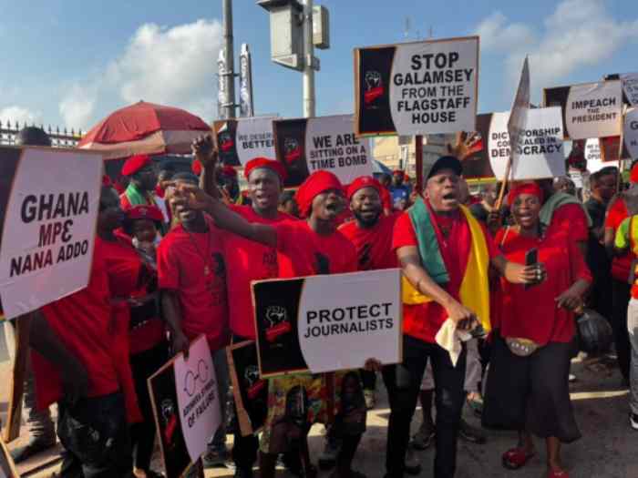 Des manifestations balayent la capitale ghanéenne, Accra, en raison de la crise économique