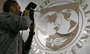 L'Egypte élimine un obstacle et en affronte un autre pour pouvoir prêter au FMI