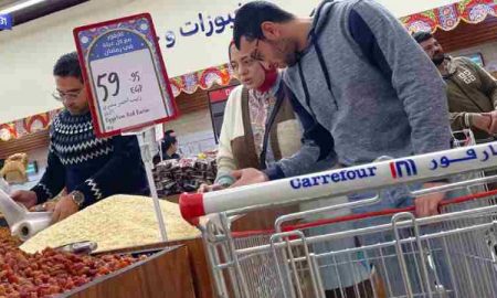 Les prix alimentaires en Égypte augmentent de 72 % et l'inflation atteint des niveaux records