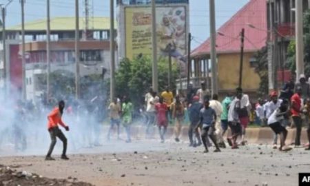 Deux personnes ont été tuées lors de manifestations anti-junte en Guinée