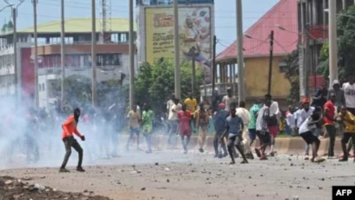 Deux personnes ont été tuées lors de manifestations anti-junte en Guinée