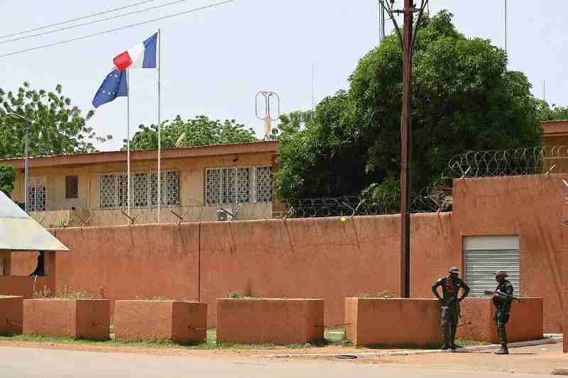 Le ministère français des Affaires étrangères annonce l'arrestation d'un de ses responsables au Niger