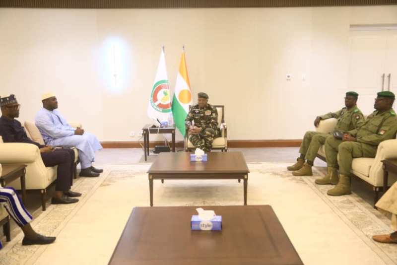 Le Président du Conseil de Transition au Niger reçoit une délégation ministérielle du Mali
